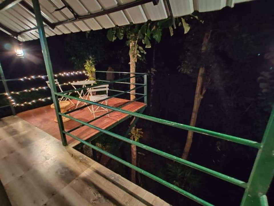 Noah'S Nest Tree House Lägenhet Thekkady Exteriör bild