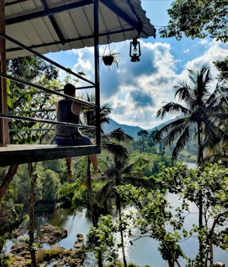 Noah'S Nest Tree House Lägenhet Thekkady Exteriör bild